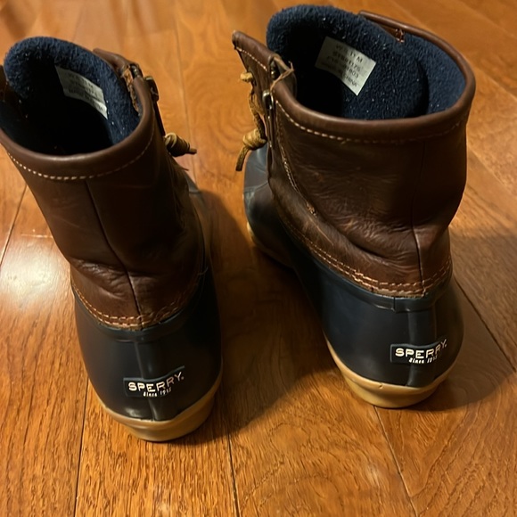 Sperry women’s saltwater duck boots - Picture 2 of 7